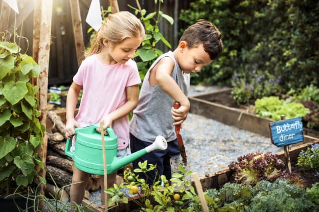Enjoy the garden with your child