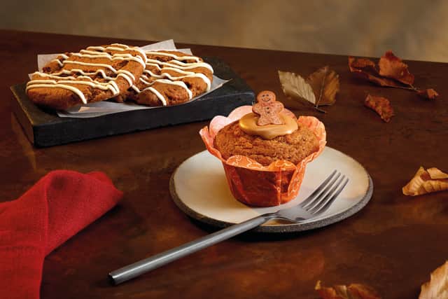 The new gingerbread latte vegan cookie and gingerbread muffin (Photo: Costa Coffee)