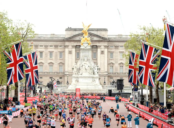 The London Marathon 2021 is back on Sunday 3 October. The final stretch takes the runners along the Mall. 