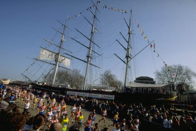 The first major landmark the runners pass is the Cutty Sark at the Mile 6 point.