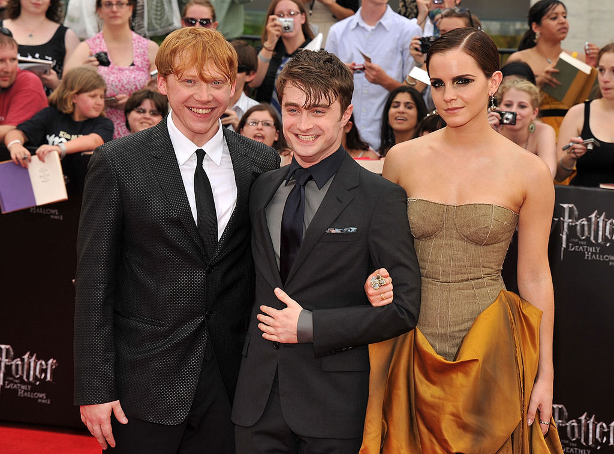 Cast return hogwarts potter harry to Harry Potter
