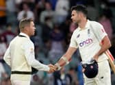 David Warner of Australia shakes hands with James Anderson of England. (Photo by Daniel Kalisz/Getty Images)