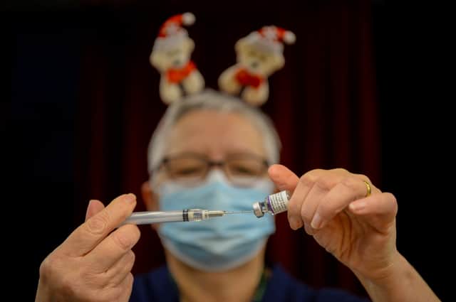 Vaccines are prepared at Army Reserve Centre on December 23, 2021 in Poole, England (Photo: Getty)