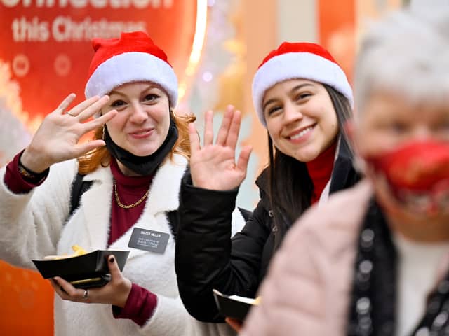 Members of the public continue with their Christmas Shopping in the city centre on December 15, 2021 in Glasgow (Photo: Getty)