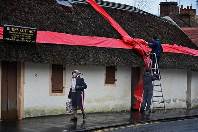 The birthplace of Robert Burns wrapped up in a big red bow to mark his 256th birthday in 2015 (Photo: Jeff J Mitchell/Getty Images)