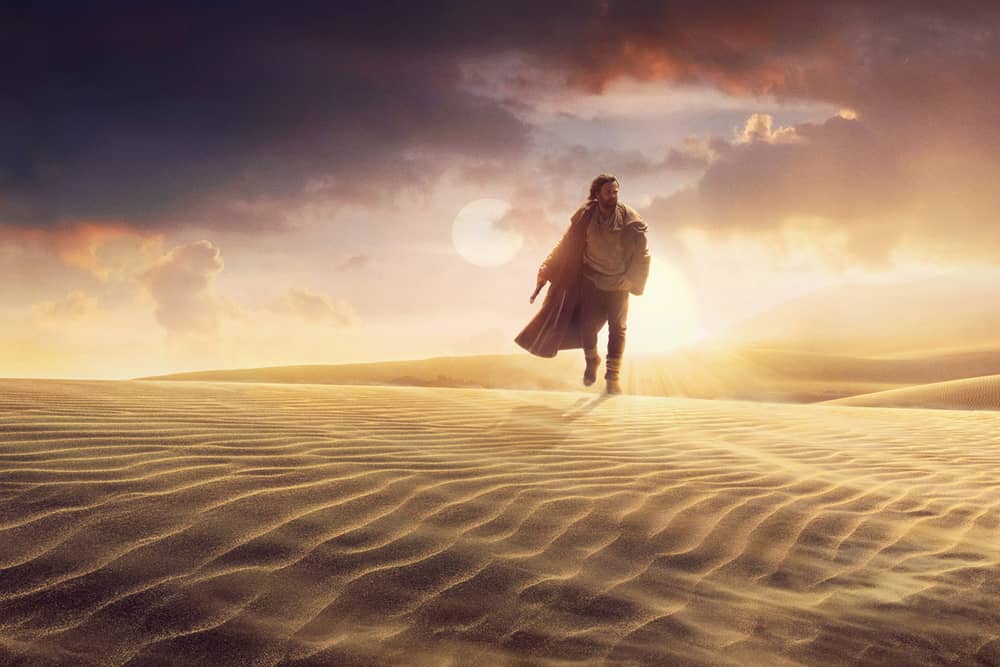 Obi-Wan Kenobi walks across what are presumably the desert dunes of Tatooine in Star Wars spin-off series of the same name (Image: Disney)