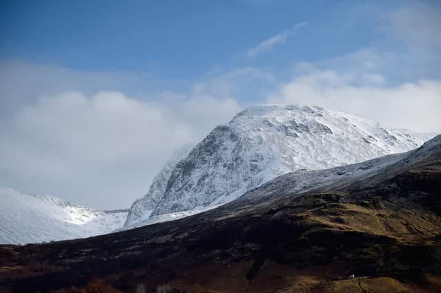 <p>A large rescue operation was carried out after a number of people became stuck on Ben Nevis. A 28-year-old man died.</p>