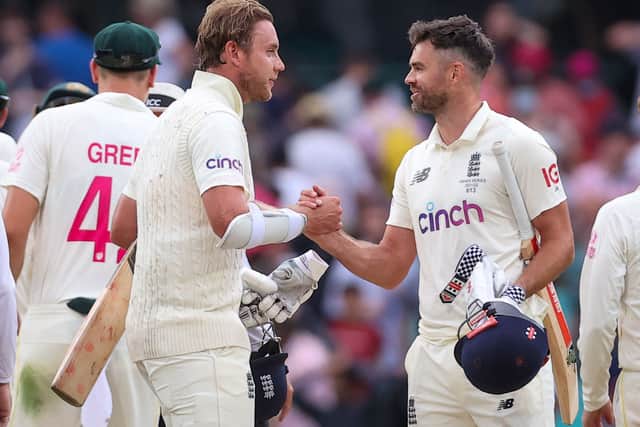 Broad, left, celebrates last-wicket stand with James Anderson in Sydney 2021