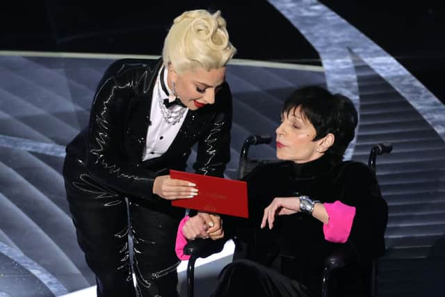 Lady Gaga and Liza Minnelli appeared together to announce the winner of the Best Picture award (Photo: Neilson Barnard/Getty Images)
