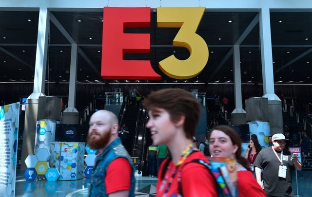 People attending a previous E3 expo