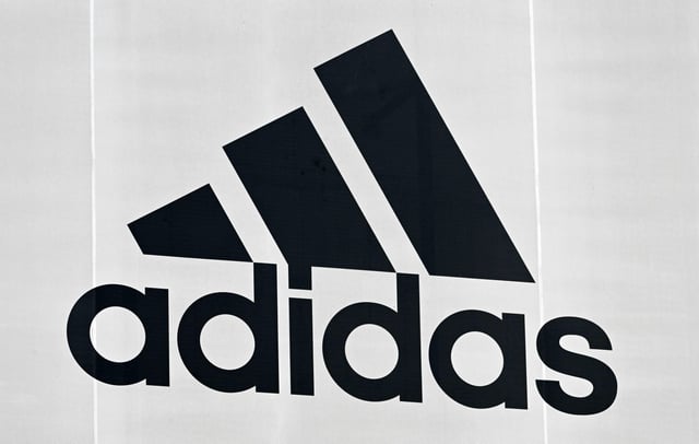 <p>An Adidas campaign which featured dozens of sets of breasts and was intended to promote the diversity of its range of sports bras has been banned by the UK.</p>