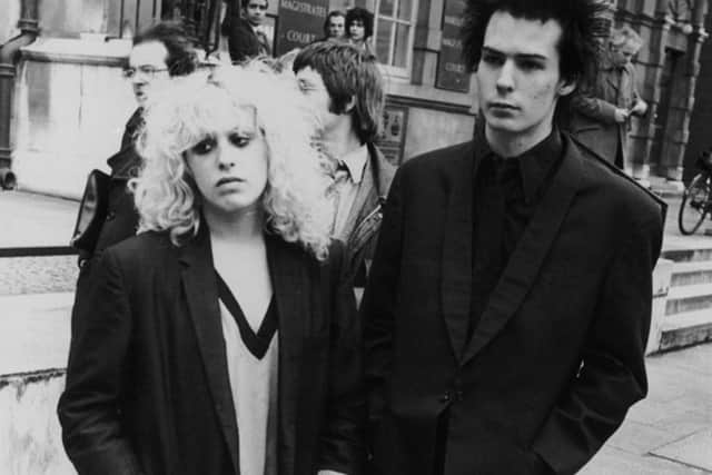 Sid Vicious and girlfriend Nancy Spungen outside Marylebone Magistrates Court in 1978 (Photo :Daily Express/Hulton Archive/Getty Images)