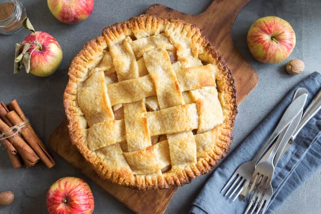 Did you know that the earliest printed recipe of apple pie can be traced back to England? (Photo: Adobe Stock)