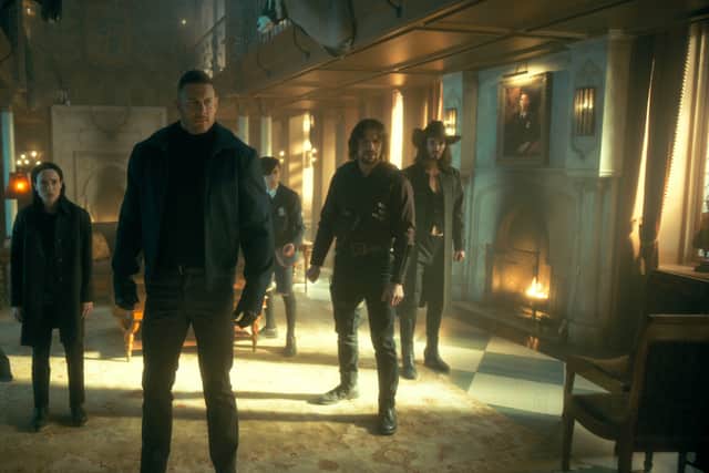 Emmy Raver-Lampman as Allison Hargreeves, Elliot Page, Tom Hopper as Luther Hargreeves, Aidan Gallagher as Number Five, David Castañeda as Diego Hargreeves, and Robert Sheehan as Klaus Hargreeves (Credit: Netflix)