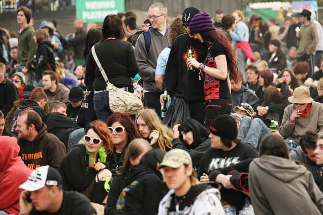 Fans wait for the next band at the main stage during Day 3 of the Download 2008 Festival on June 15, 2008 at Donington Park in Castle Donington, England.  (Photo by Dave Etheridge-Barnes/Getty Images)