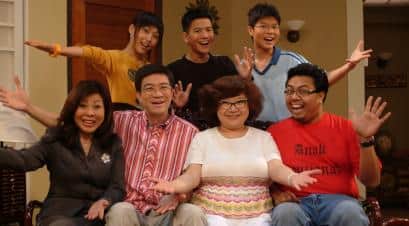 Living with Lydia was a Singaporean TV sitcom that aired from 2001 to 2005 (Photo: MediaCorp/Channel 5)