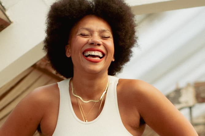 Top Ess Body positivity influencer strips down to lingerie to empower others