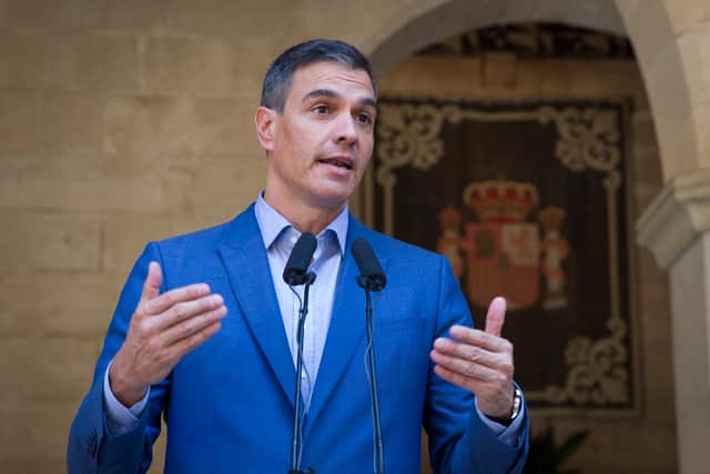 Spanish Prime Minister Pedro Sanchez also instructed workers to remove their ties at work to cool down naturally. (Credit: Getty Images)