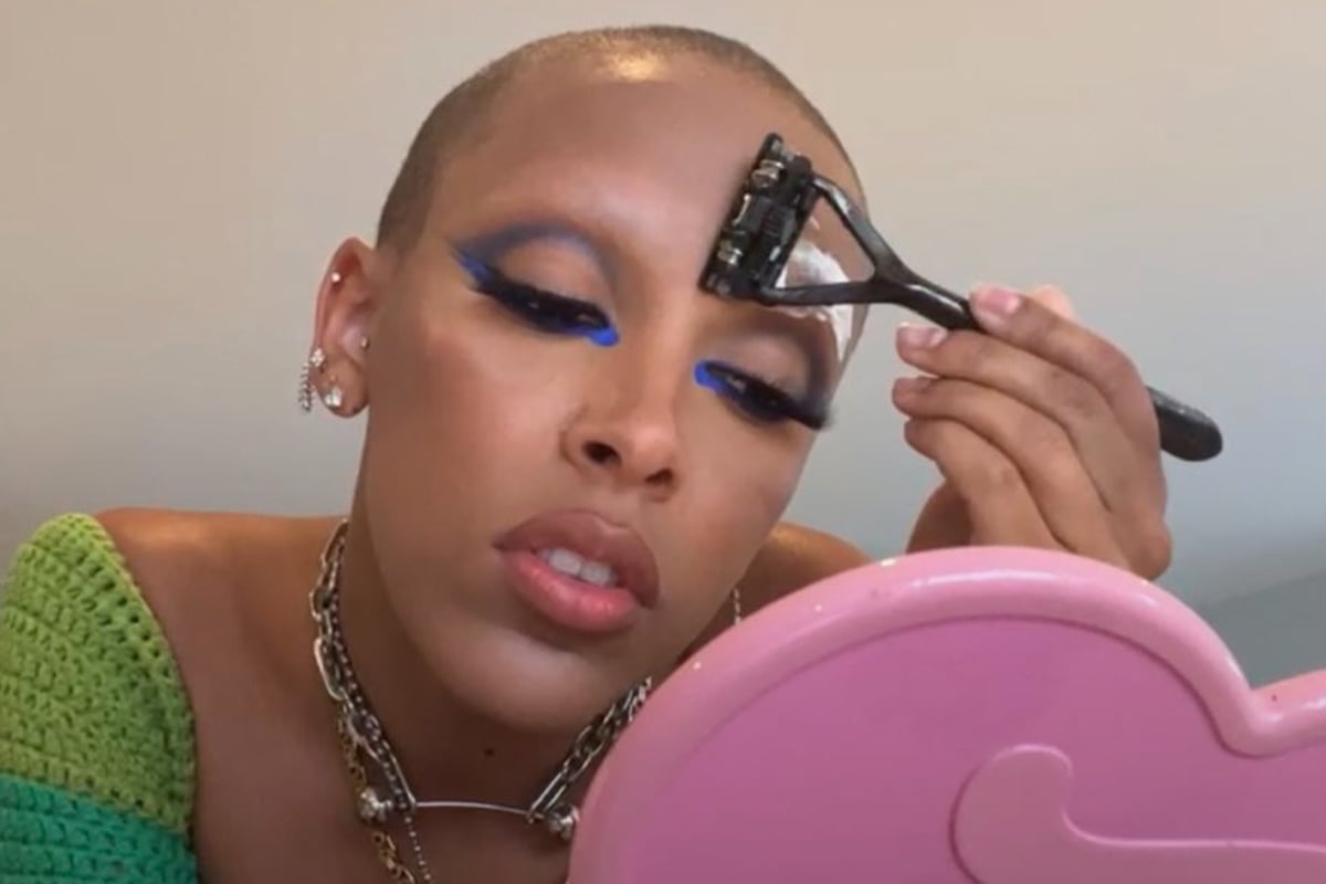 Doja Cat shaves off her hair and eyebrows on Instagram live | NationalWorld
