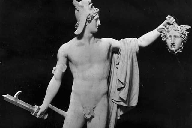 Circa 1810:  Perseus, the son of Zeus and Danae from Greek mythology holding the severed head of the Gorgon Medusa.   Sculpture by Antonio Canova  (Photo by Hulton Archive/Getty Images)