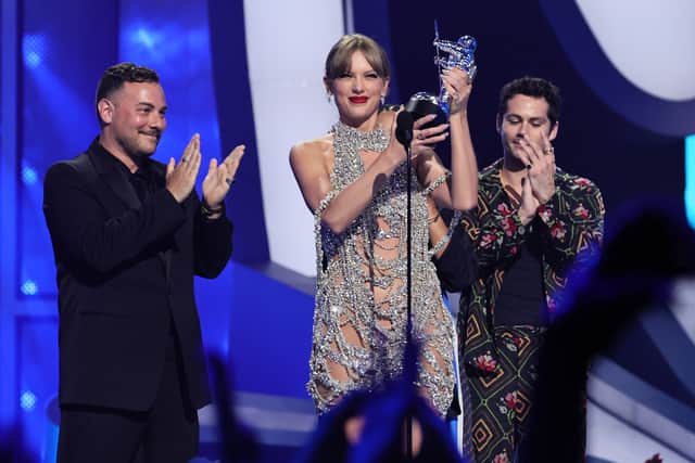 Taylor Swift accepts an award onstage at the 2022 MTV VMAs (Pic: Getty Images for MTV/Paramount Global)