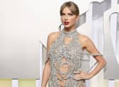 Taylor Swift wears Oscar de la Renta to the 2022 MTV VMAs (Getty Images)