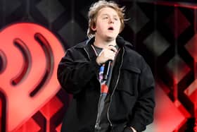 Lewis Capaldi has recreated Wham!’s iconic “Club Tropicana” music video for his new single Forget Me. 