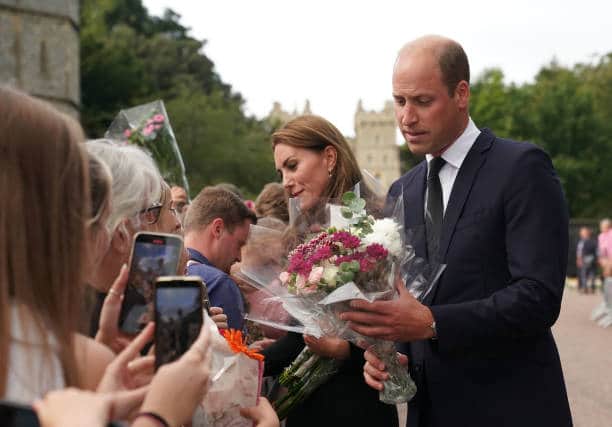 Prince William and Kate Middleton were greeting mourners outside Windsor Castle (Pic:Getty)