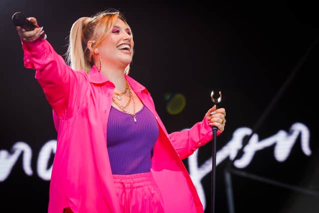  Ella Henders performs on the main stage at the 'We Are Fabuloso' festival during Brighton Pride on August 06, 2022 in Brighton, England. (Photo by Tristan Fewings/Getty Images)