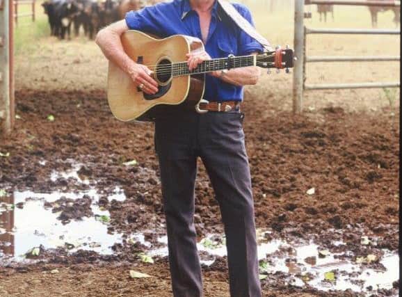 Slim Dusty at the Carlton Hill Station Cattle Yard (Photo: Estate of Slim Dusty/John Elliott)