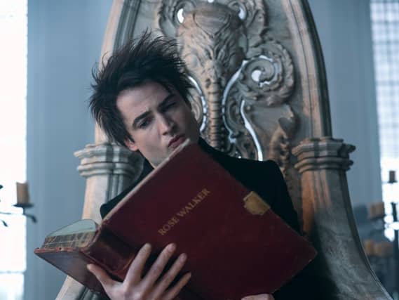 Tom Sturridge as Dream in The Sandman.
