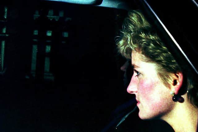 Princess Diana returns to Kensington Palace after the announcement that she and the Prince of Wales are officially separating (Pic: AFP via Getty Images) 