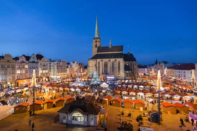 Pilsen’s Christmas market with St. Bartholomew’s Cathedral (Photo: Visit Czech Republic)