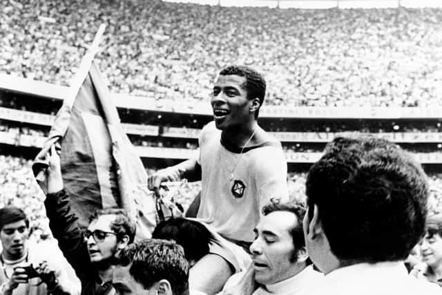 Brazilian forward Jairzinho is carried by fans after Brazil defeated Italy 4-1 in the World Cup final. (Getty Images)