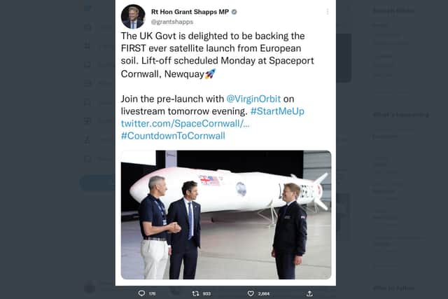 Grant Shapps posted a tweet that included an image that Boris Johnson had been edited out of (image: Grant Shapps/Twitter)
