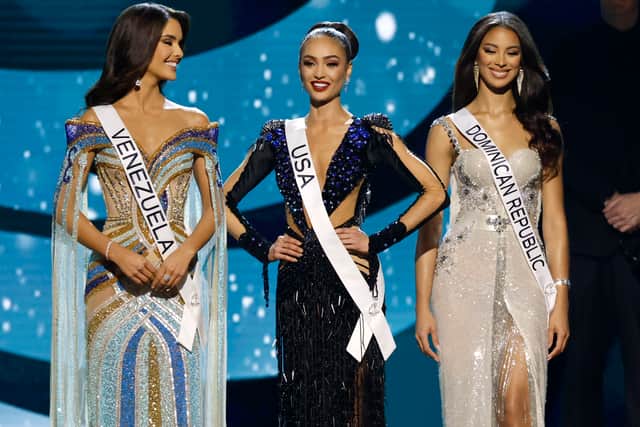 Miss Venezuela Amanda Dudamel, Miss USA R'bonney Gabriel and Miss Dominican Republic, Andreana Martanez speak during The 71st Miss Universe Competition at New Orleans Morial Convention Center on January 14, 2023 (Credit: Getty Images)