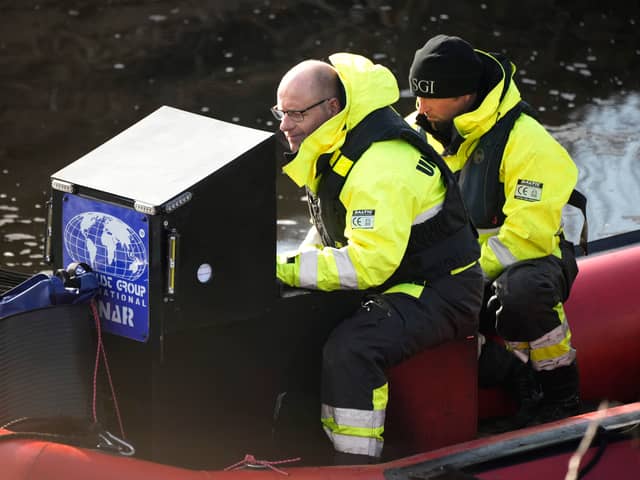 SGI leader Peter Faudling (left) and a team member use sonar equipment in the search for Nicola Bulley (Photo: Christopher Furlong/Getty Images)