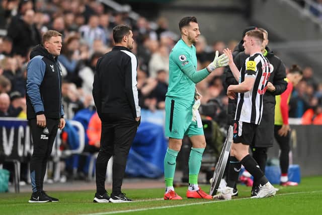Martin Dubravka was subbed on for Newcastle after Nick Pope’s early red card. (Getty Images)