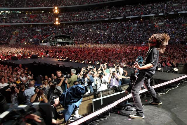 Dave Grohl of Foo Fighters performs on stage during the Live Earth concert at Wembley Stadium on July 7, 2007 in London, England (Photo by Getty Images/Getty Images)