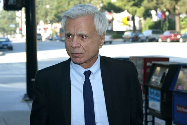 Actor Robert Blake arrives arrives for the wrongful-death lawsuit filed against him by the children of the his slain wife, Bonnie Lee Bakley, at the Burbank County Courthouse on August 24, 2005 in Burbank, California.  (Photo by Michael Buckner/Getty Images) 
