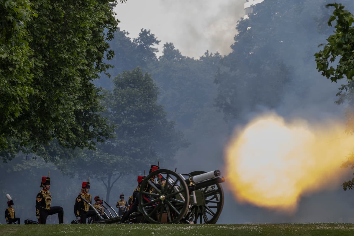Coronation gun salute: when and how many rounds