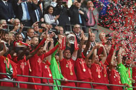 Jordan Henderson and Liverpool lift FA Cup trophy in 2022