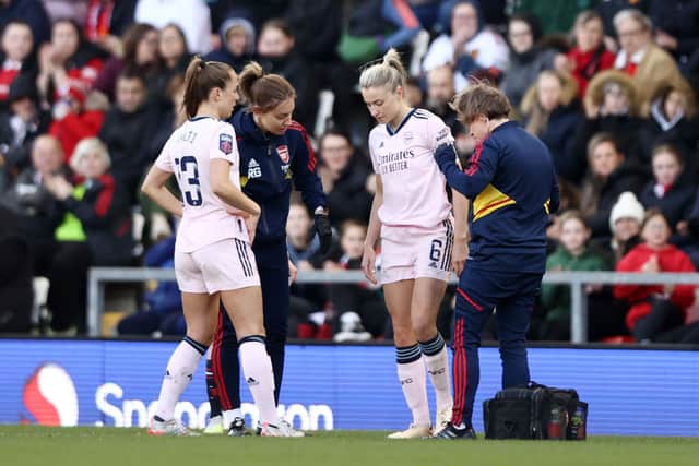 Leah Williamson was able to walk off following injury against Man United