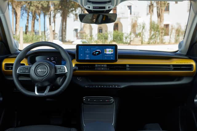 The Jeep Avenger's interior is boosted by the colour dashboard on high-spec cars (Photo: Jeep)