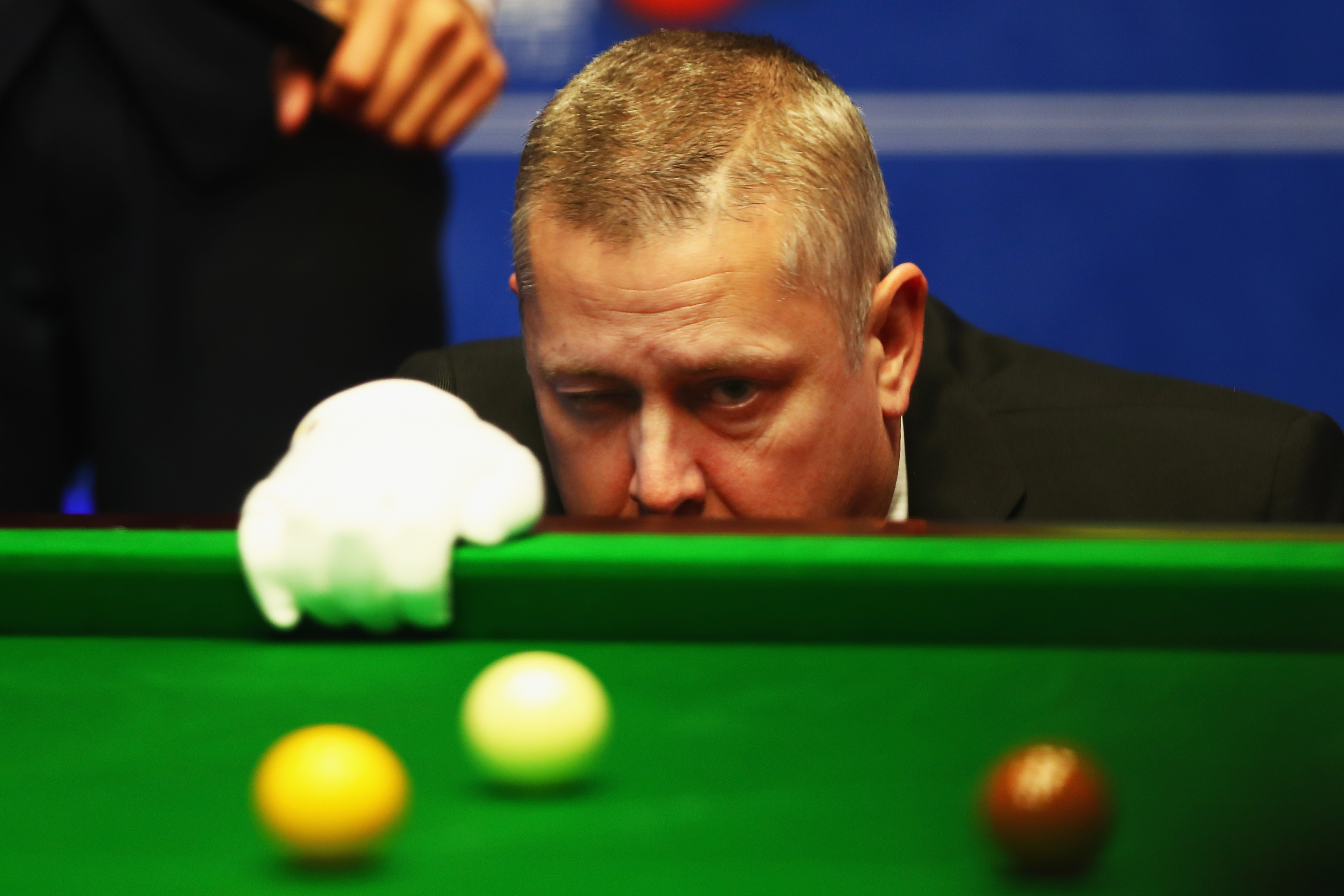 How much a snooker referee at World Championship gets paid