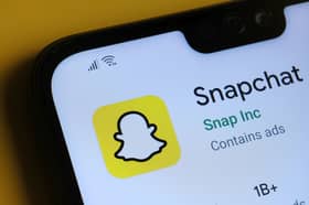 A fake Snapchat warning message is going viral amid the app going down today due to the Amazon Web Services internet outage.  