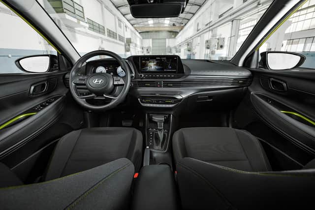 The new interior brings improved connectivity and a digital instrument display (Photo: Hyundai)