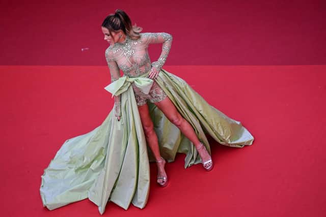 British actress Kate Beckinsale arrives for the screening of the film "La Passion de Dodin Bouffant" (The Pot au Feu) during the 76th edition of the Cannes Film Festival in Cannes, southern France, on May 24, 2023. (Photo by Patricia DE MELO MOREIRA / AFP) (Photo by PATRICIA DE MELO MOREIRA/AFP via Getty Images)