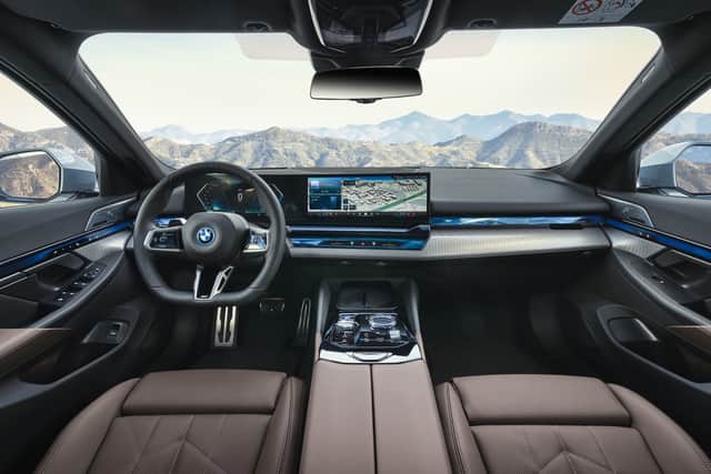 The 2023 BMW 5 Series interior borrows heavily from the 7 Series (Photo: BMW)