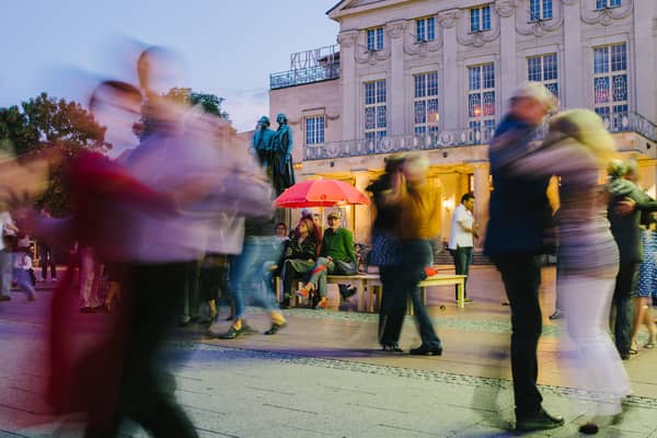 Tango at Theaterplatz in Weimar. Credit: Candy Welz
